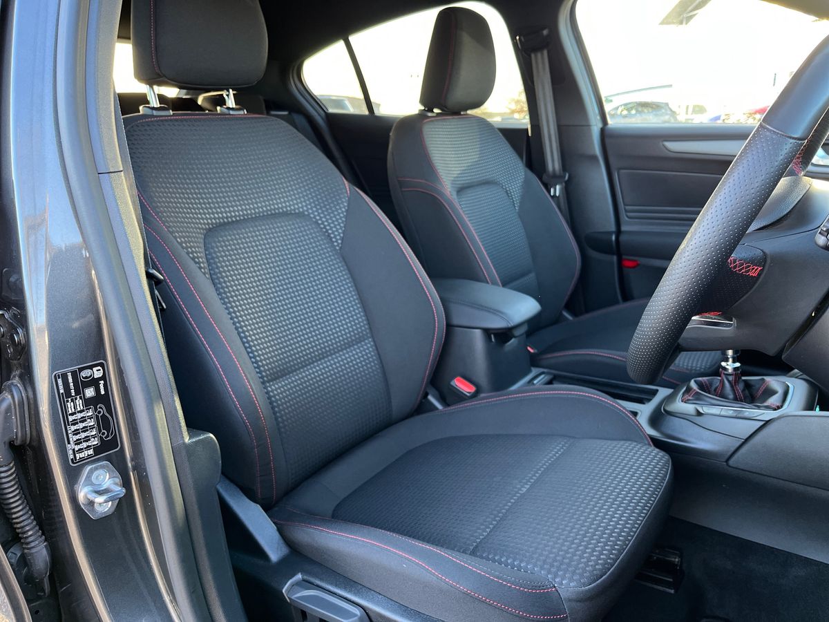 Used Ford Focus 2022 for sale - 77012087: Photo 48