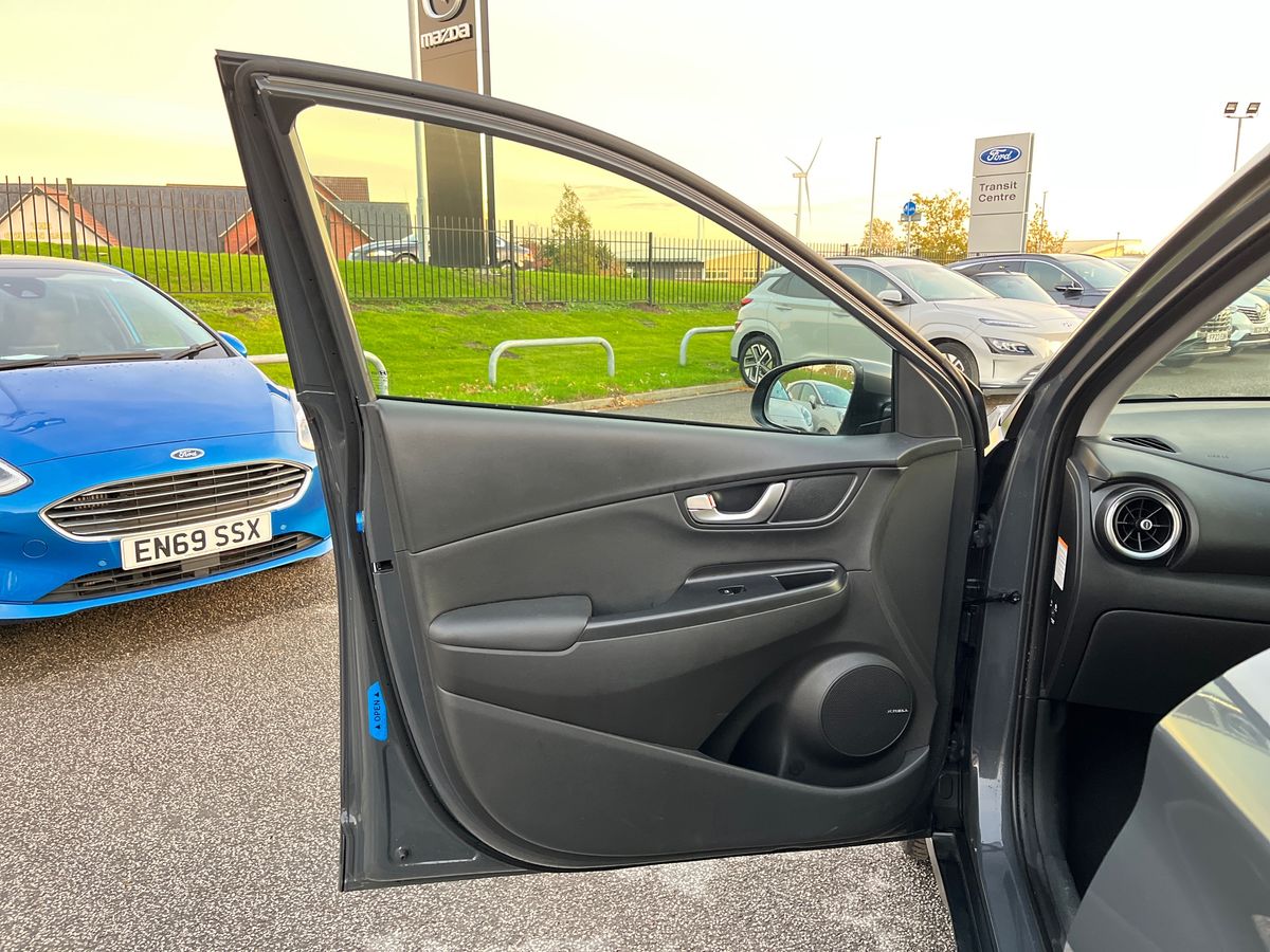 Used Hyundai KONA 2023 for sale - 76412806: Photo 35