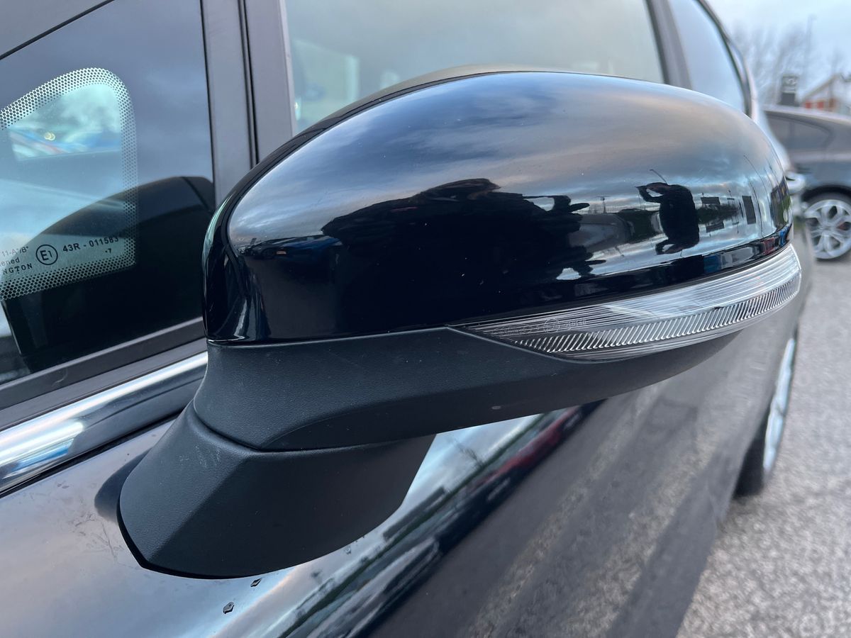 Used Ford Fiesta 2017 for sale - 77234159: Photo 25