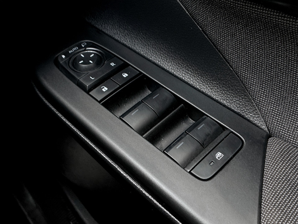 Used Toyota C-HR 2025 for sale - 77629568: Photo 44