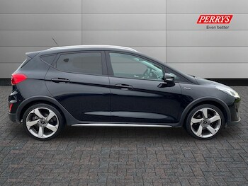 Used Ford Fiesta 2018 for sale - 76462306: Photo