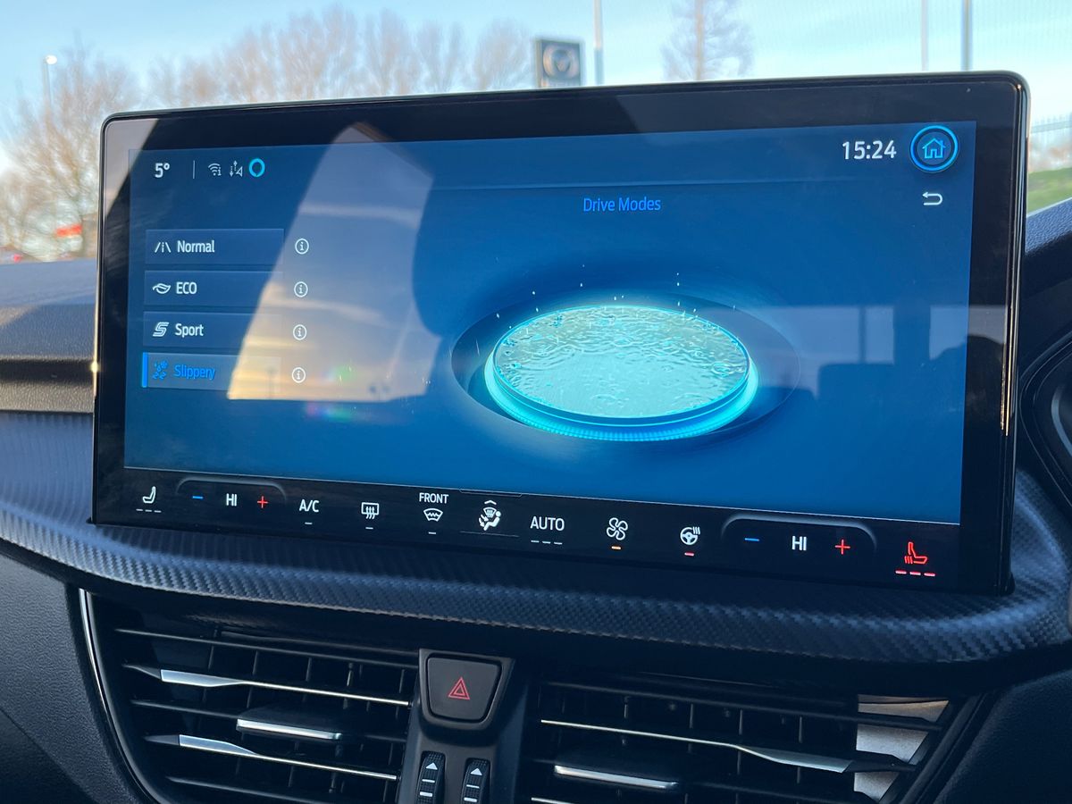 Used Ford Kuga 2025 for sale - 77125339: Photo 47