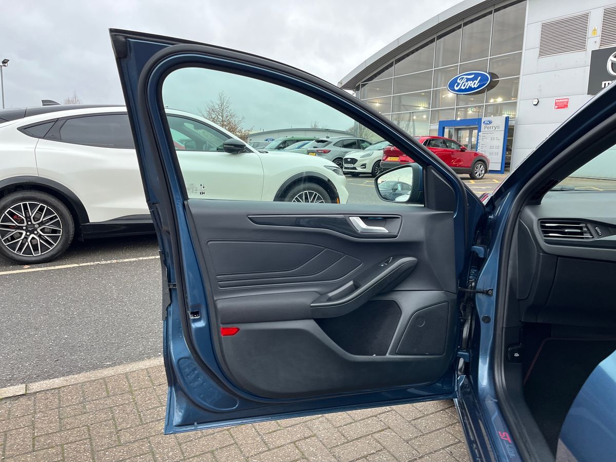 Used Ford Focus 2025 for sale - 76736005: Photo 34