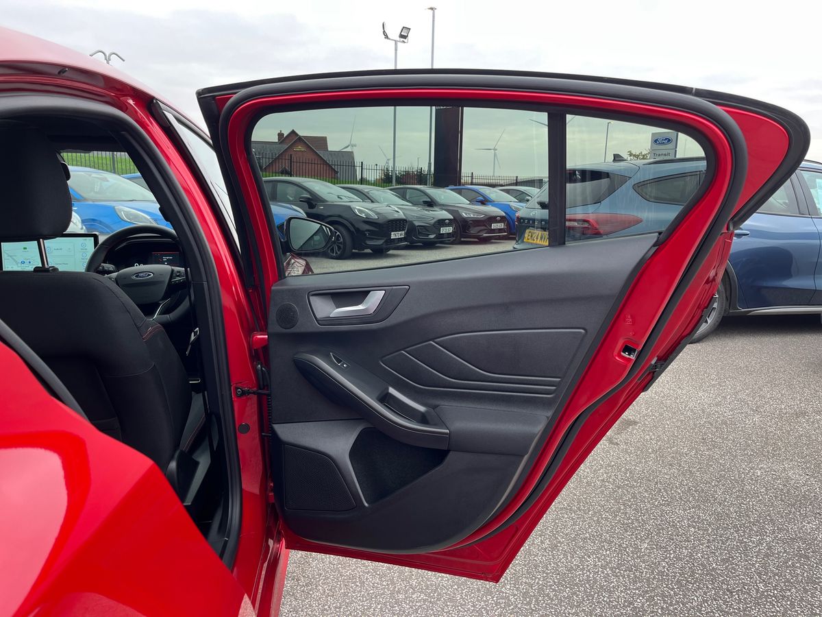 Used Ford Focus 2025 for sale - 76310961: Photo 33