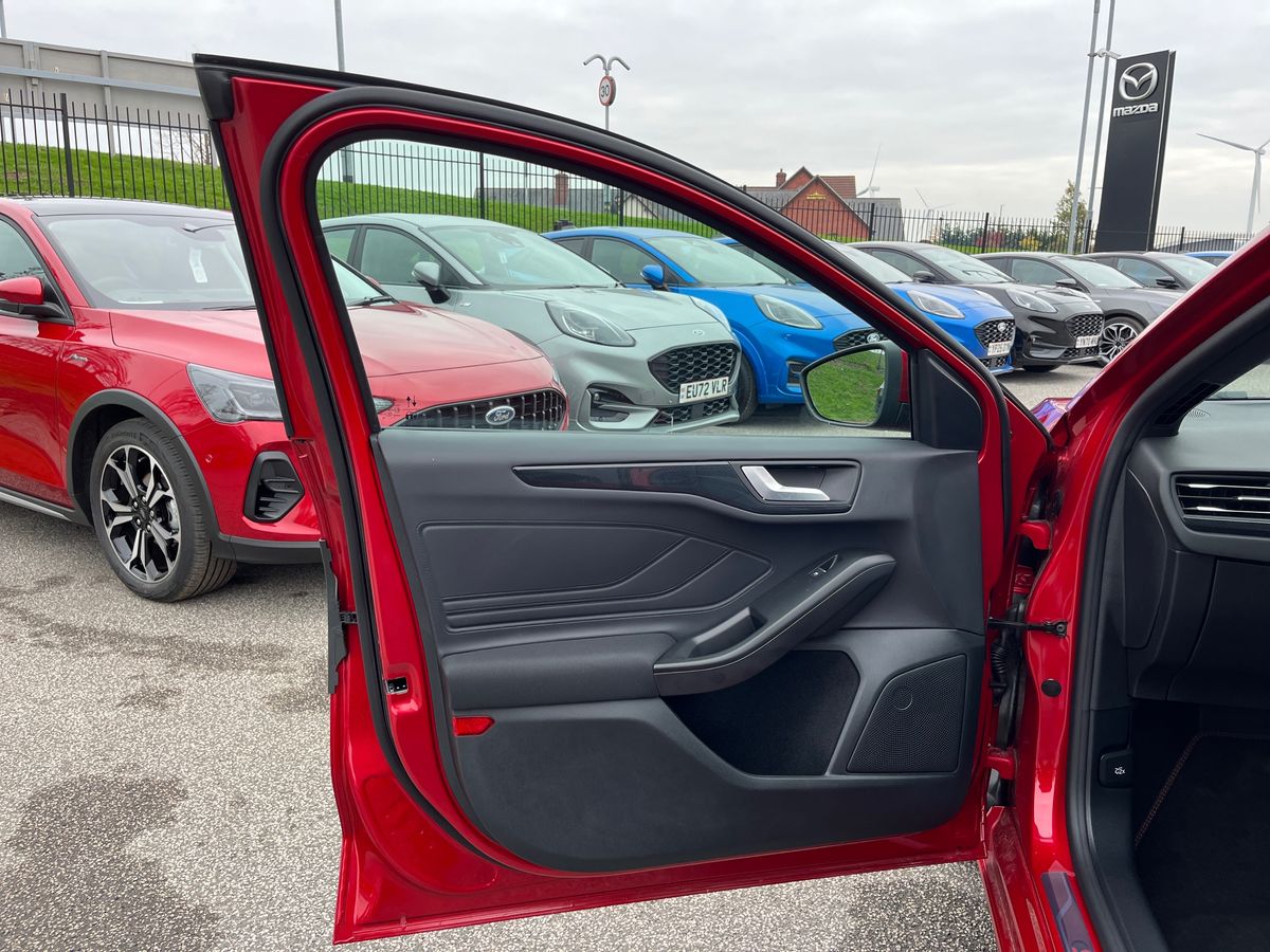 Used Ford Focus 2025 for sale - 76310961: Photo 36