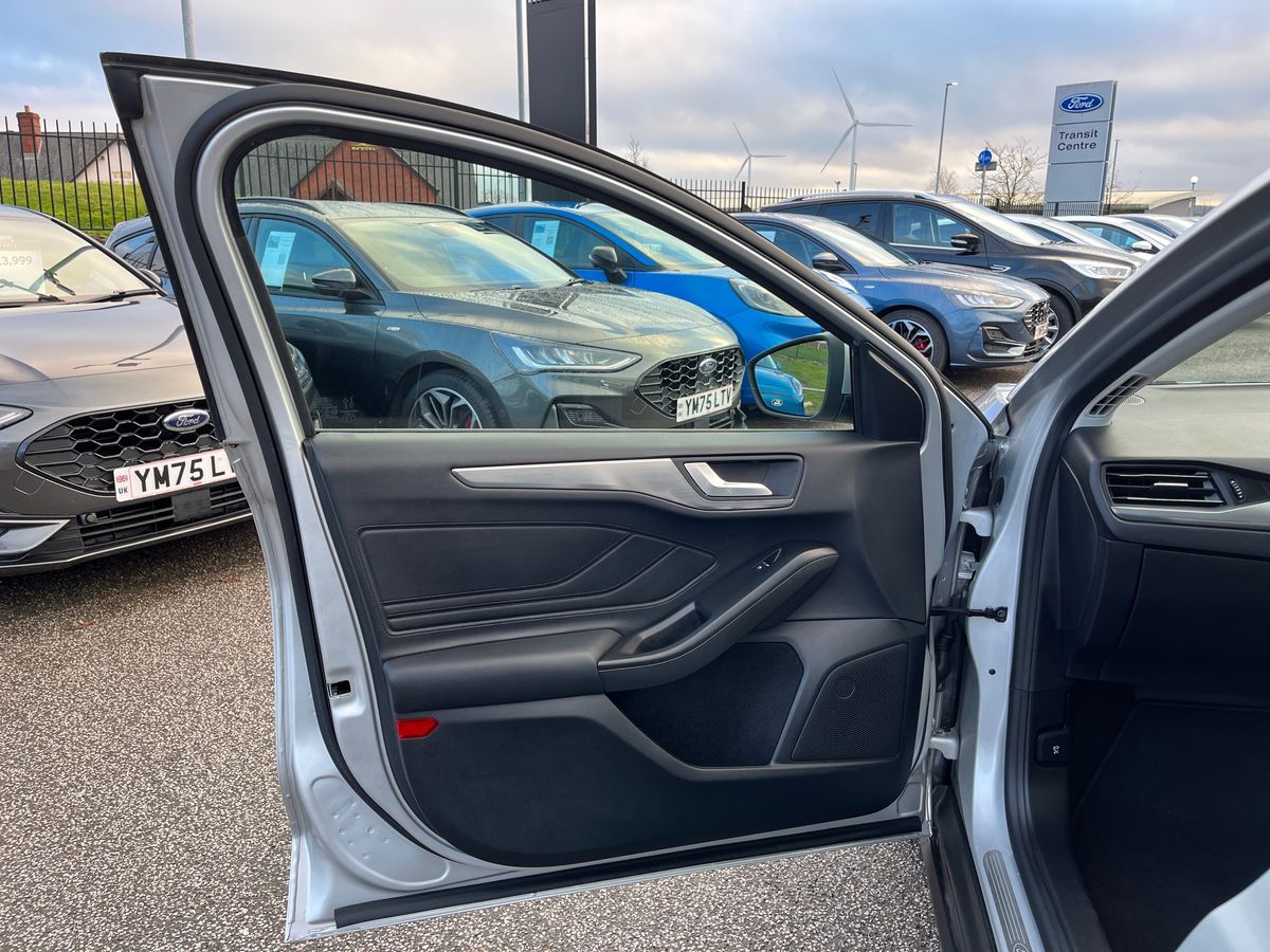 Used Ford Focus 2021 for sale - 77207835: Photo 33