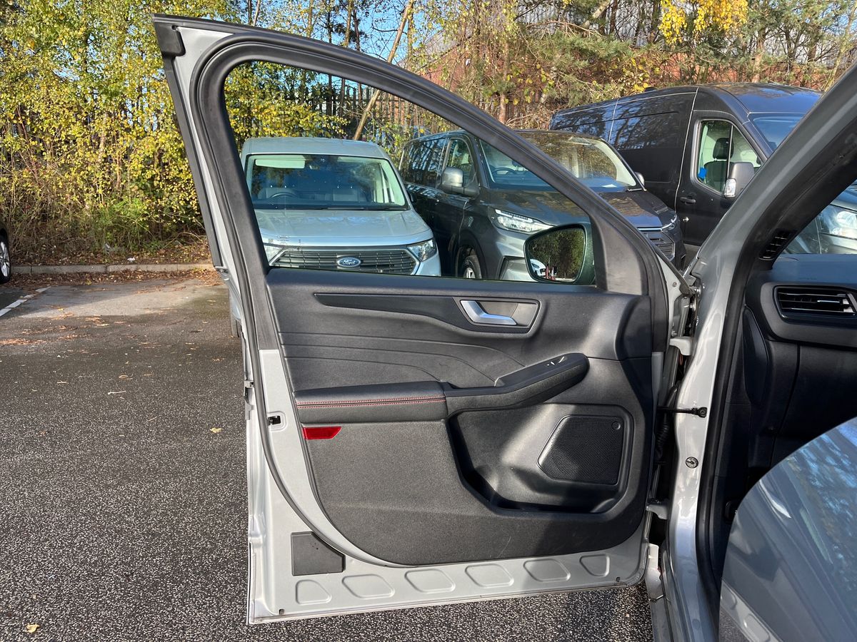 Used Ford Kuga 2022 for sale - 76736089: Photo 37