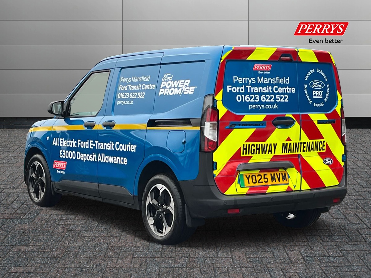 Used Ford Transit Courier 2025 for sale - 77002129: Photo 2