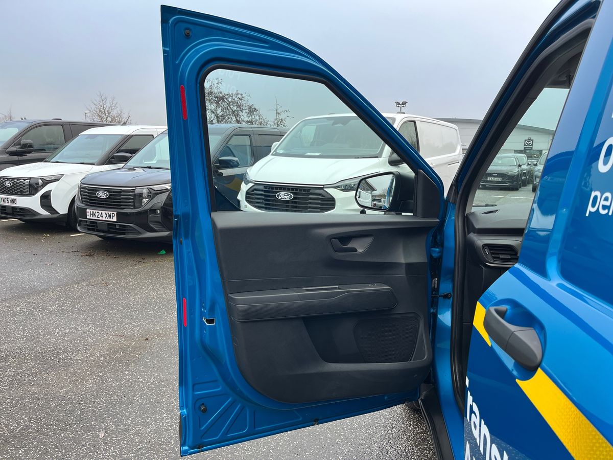 Used Ford Transit Courier 2025 for sale - 77002129: Photo 28