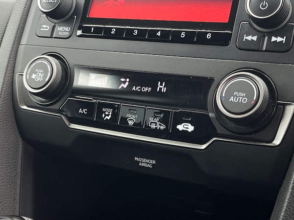 Used Honda Civic 2018 for sale - 76272525: Photo 13