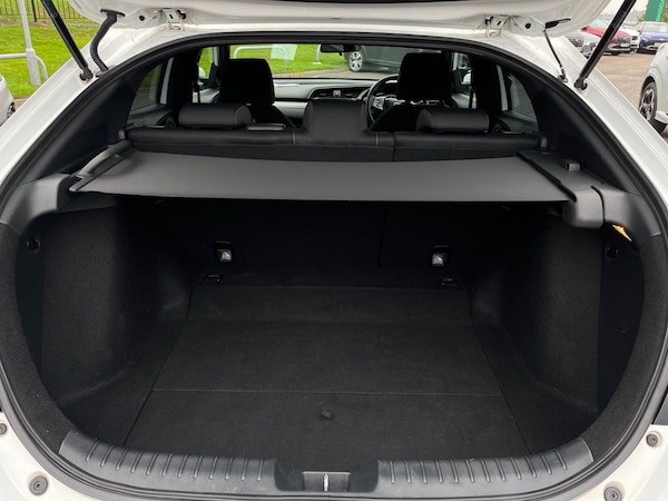 Used Honda Civic 2018 for sale - 76272525: Photo 21