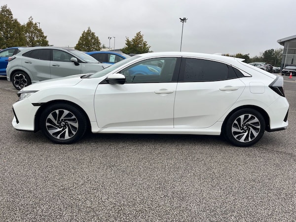 Used Honda Civic 2018 for sale - 76272525: Photo 24