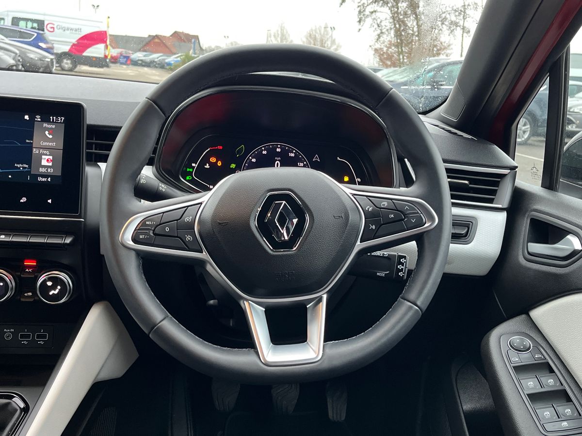 Used Renault Clio 2023 for sale - 77033804: Photo 15