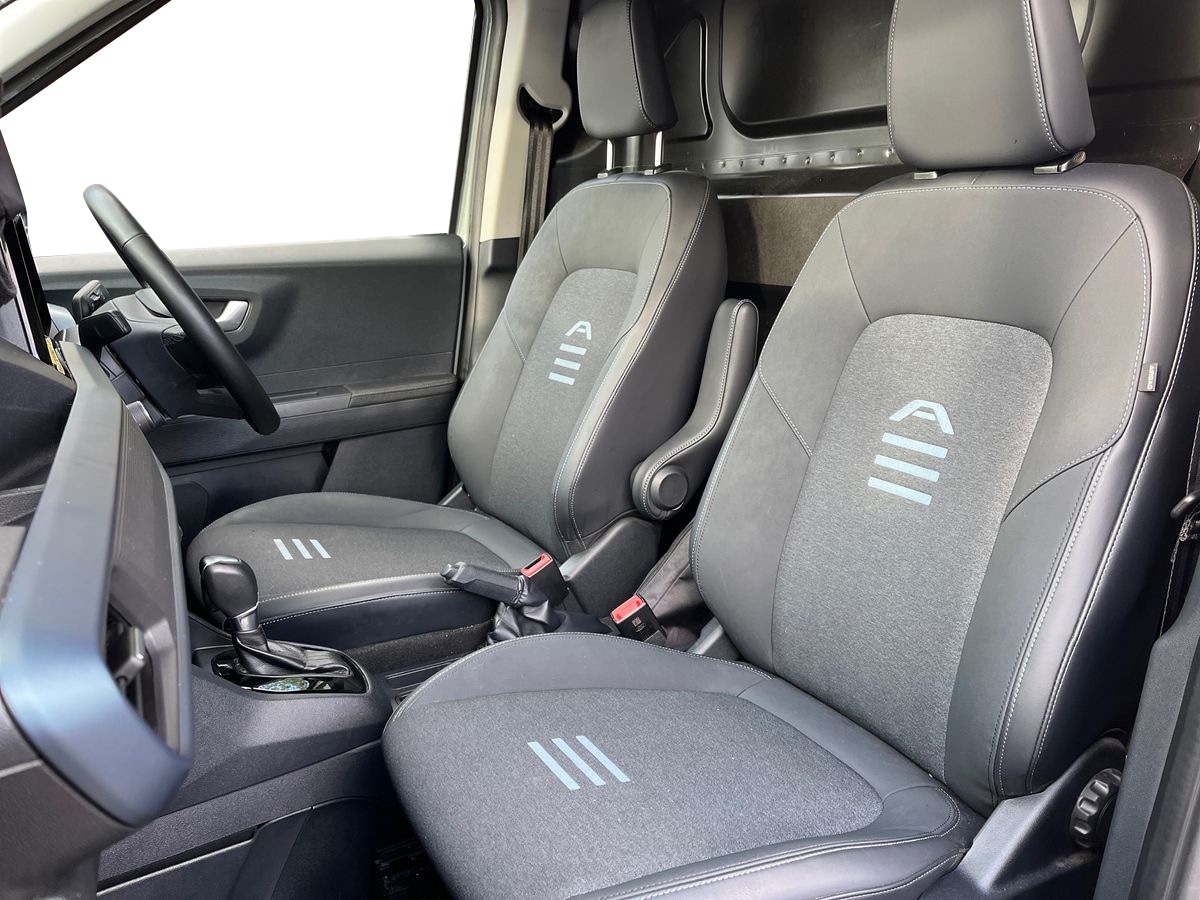 Used Ford Transit Courier 2024 for sale - 76611847: Photo 6