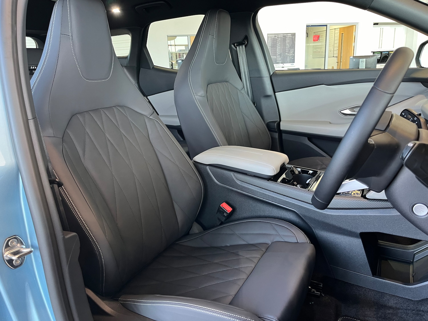 Used Ford Explorer 2026 for sale - 77529493: Photo 46