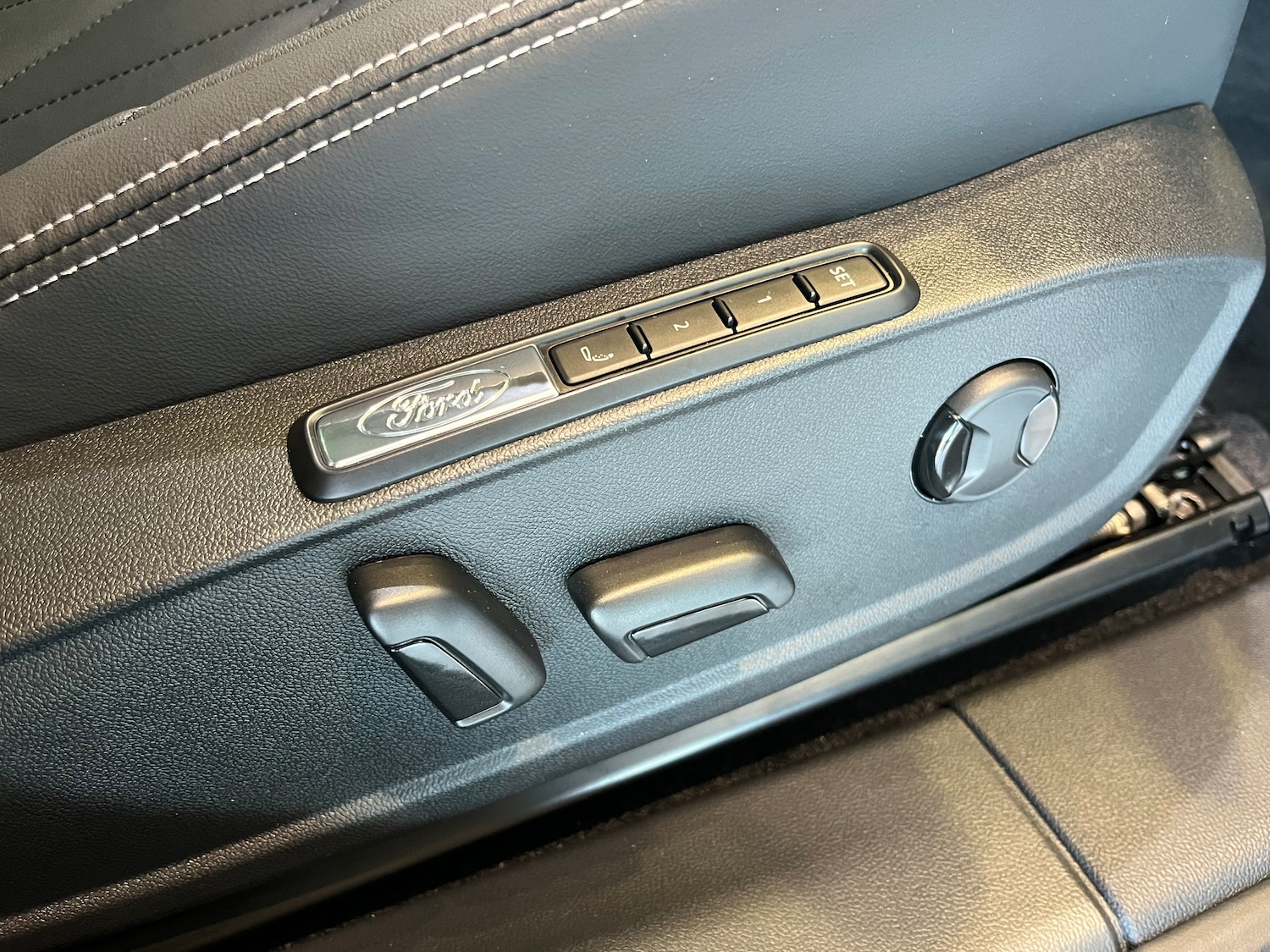 Used Ford Explorer 2026 for sale - 77529493: Photo 47