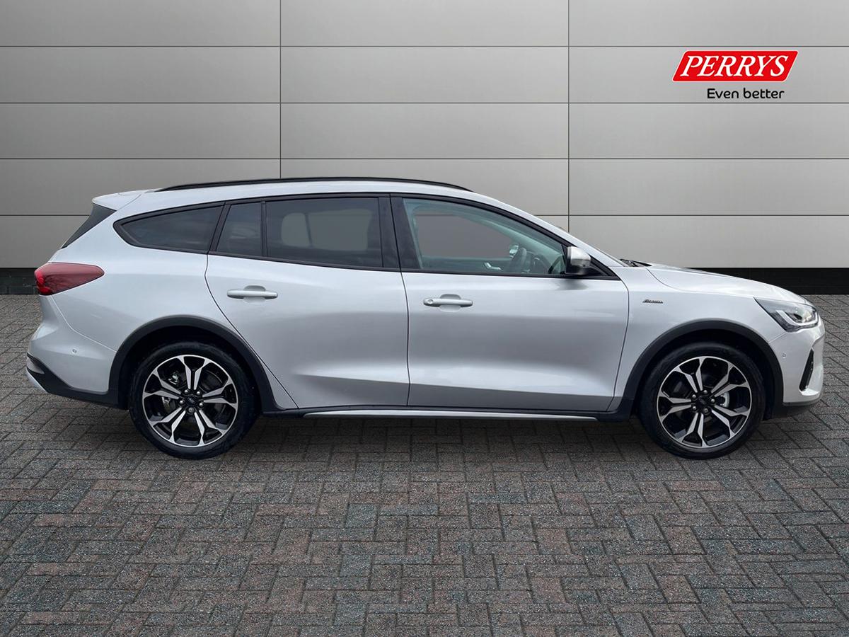 Used Ford Focus 2025 for sale - 76958050: Photo 3