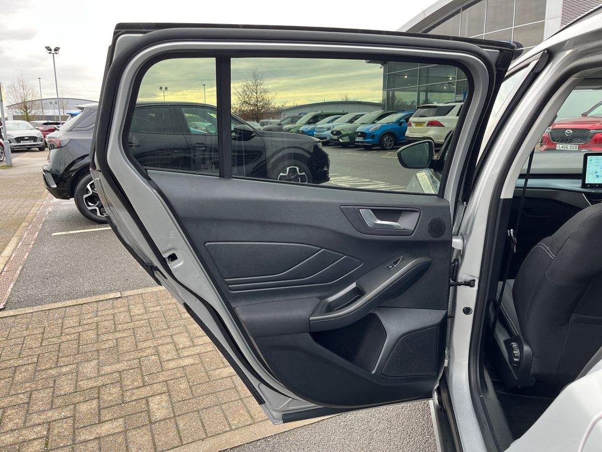 Used Ford Focus 2025 for sale - 76958050: Photo 32