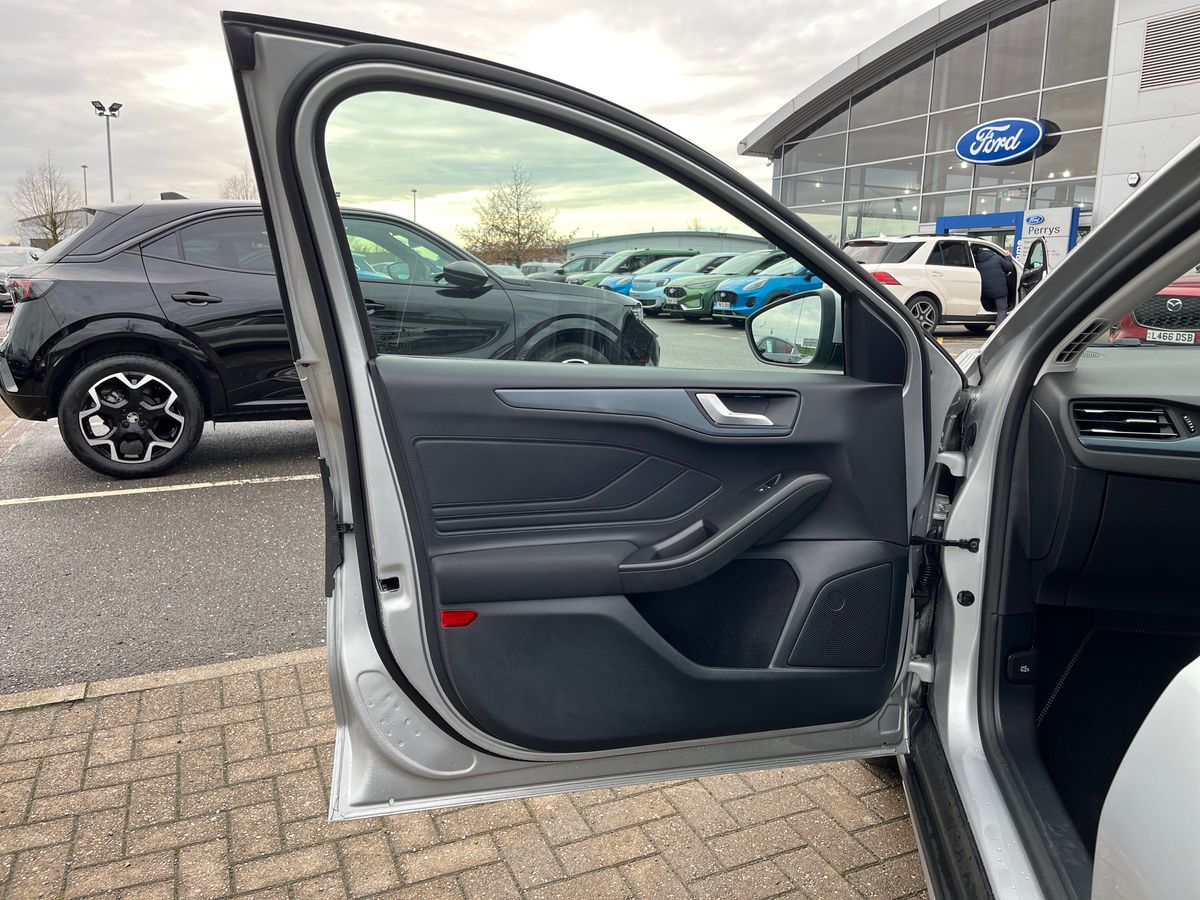 Used Ford Focus 2025 for sale - 76958050: Photo 34