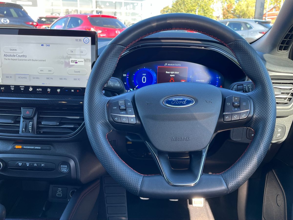 Used Ford Focus 2023 for sale - 76045442: Photo 15