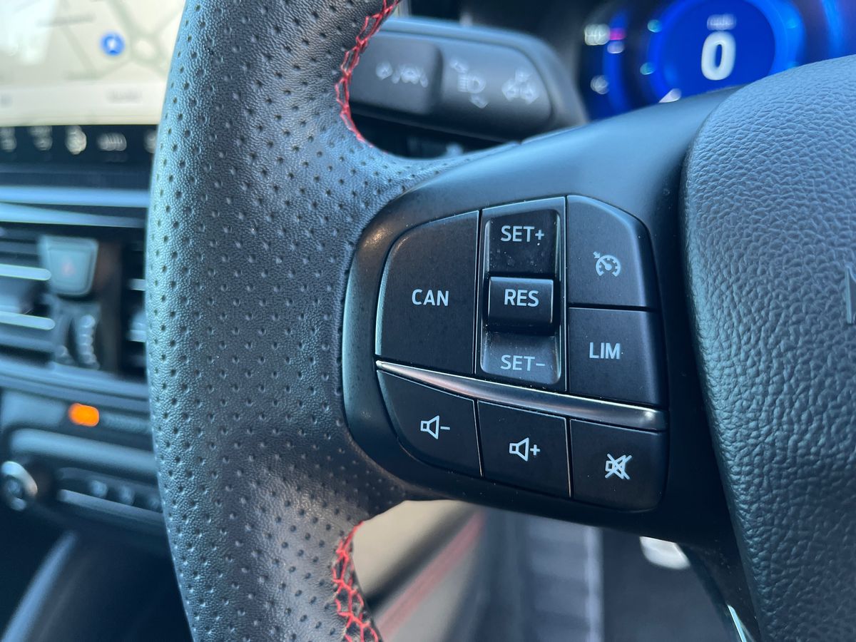 Used Ford Focus 2023 for sale - 76045442: Photo 16