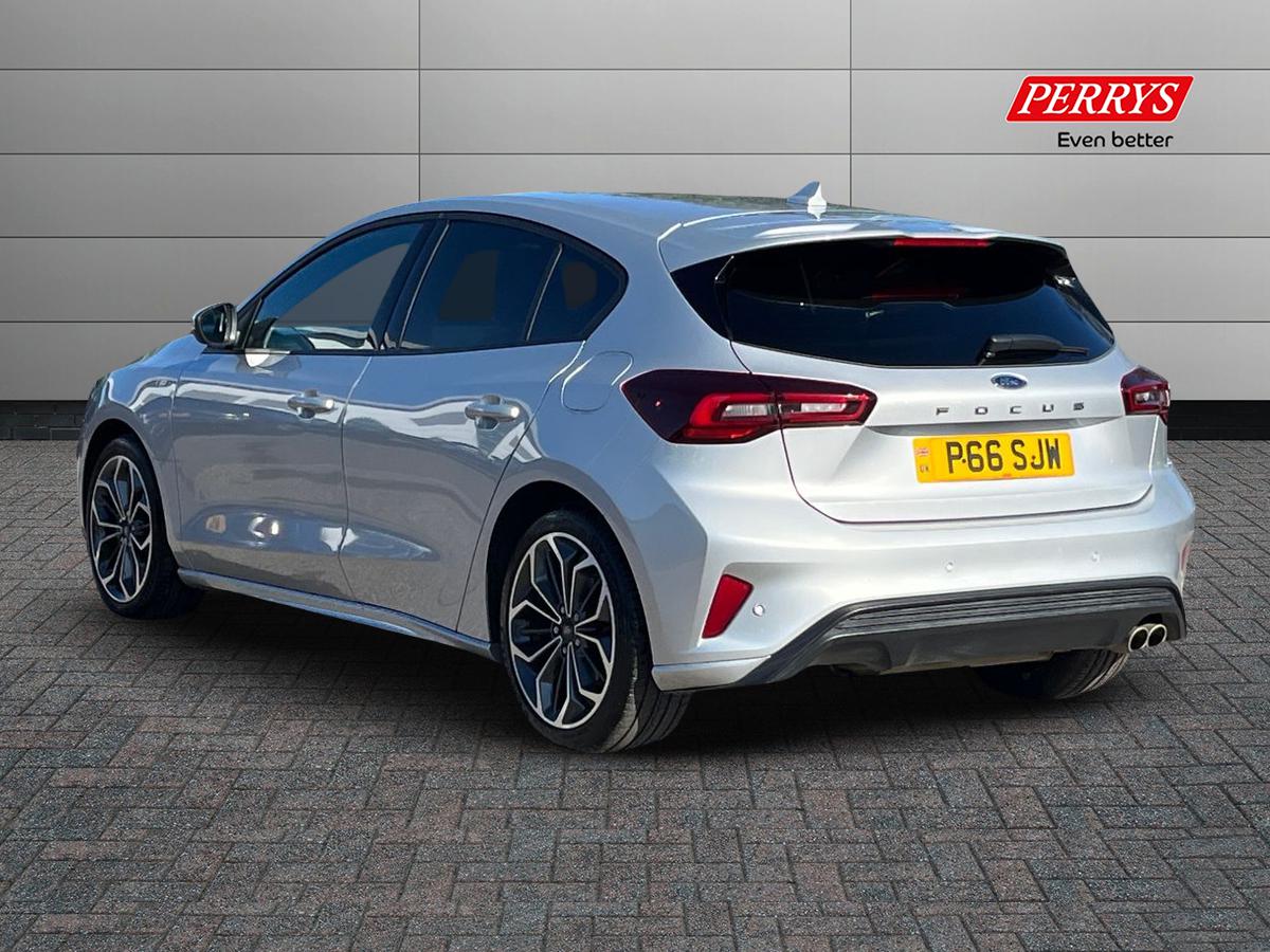 Used Ford Focus 2023 for sale - 76045442: Photo 2