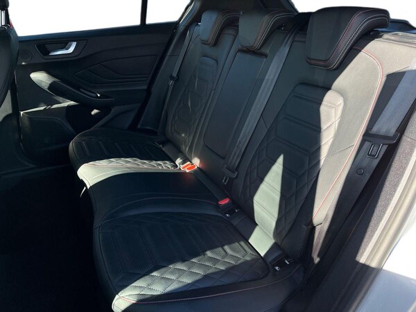 Used Ford Focus 2023 for sale - 76045442: Photo 22