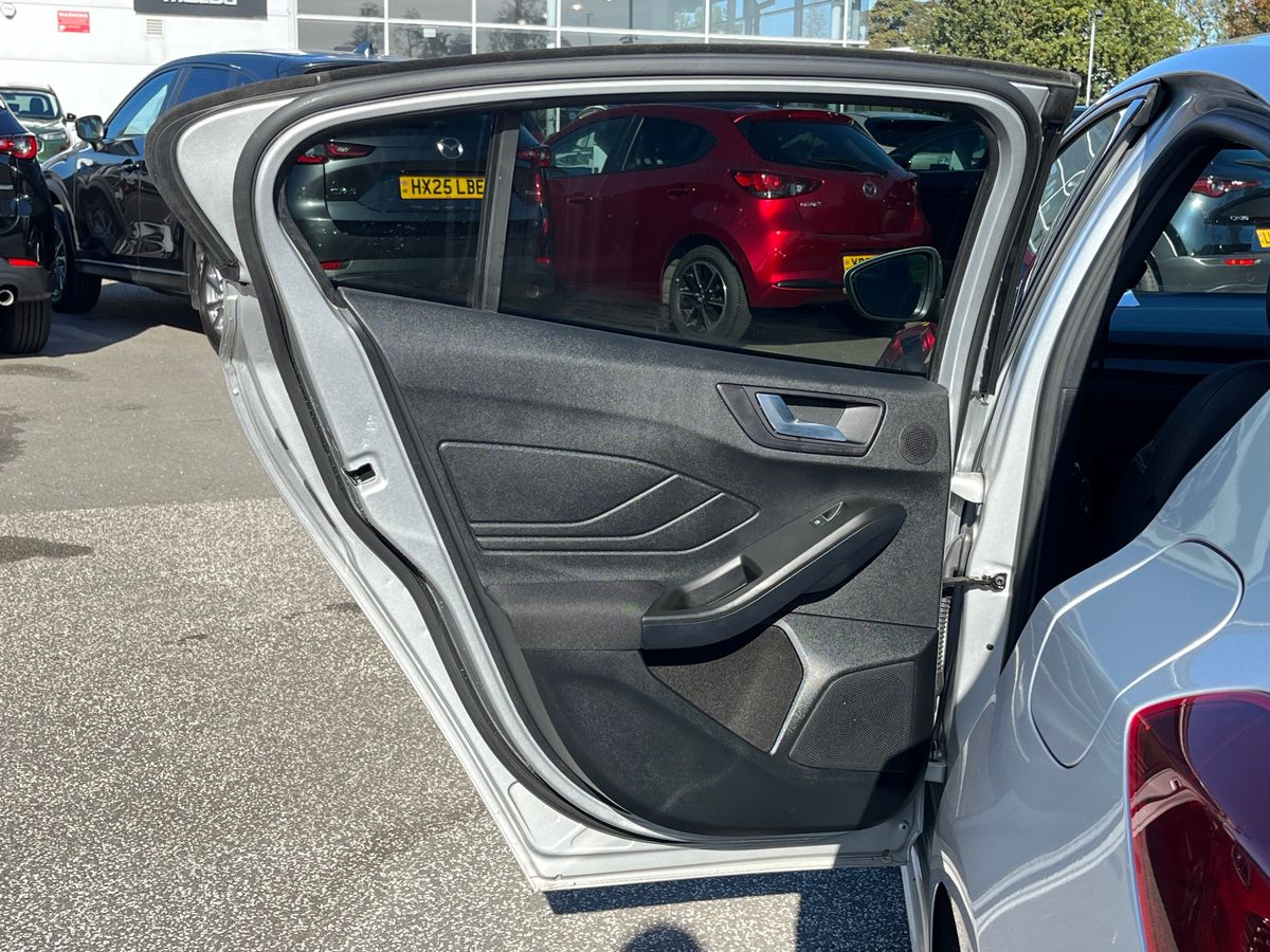 Used Ford Focus 2023 for sale - 76045442: Photo 30