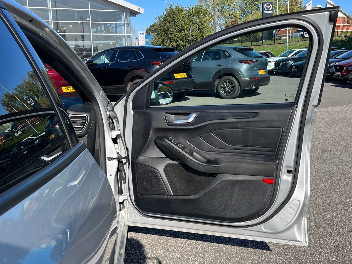 Used Ford Focus 2023 for sale - 76045442: Photo 50