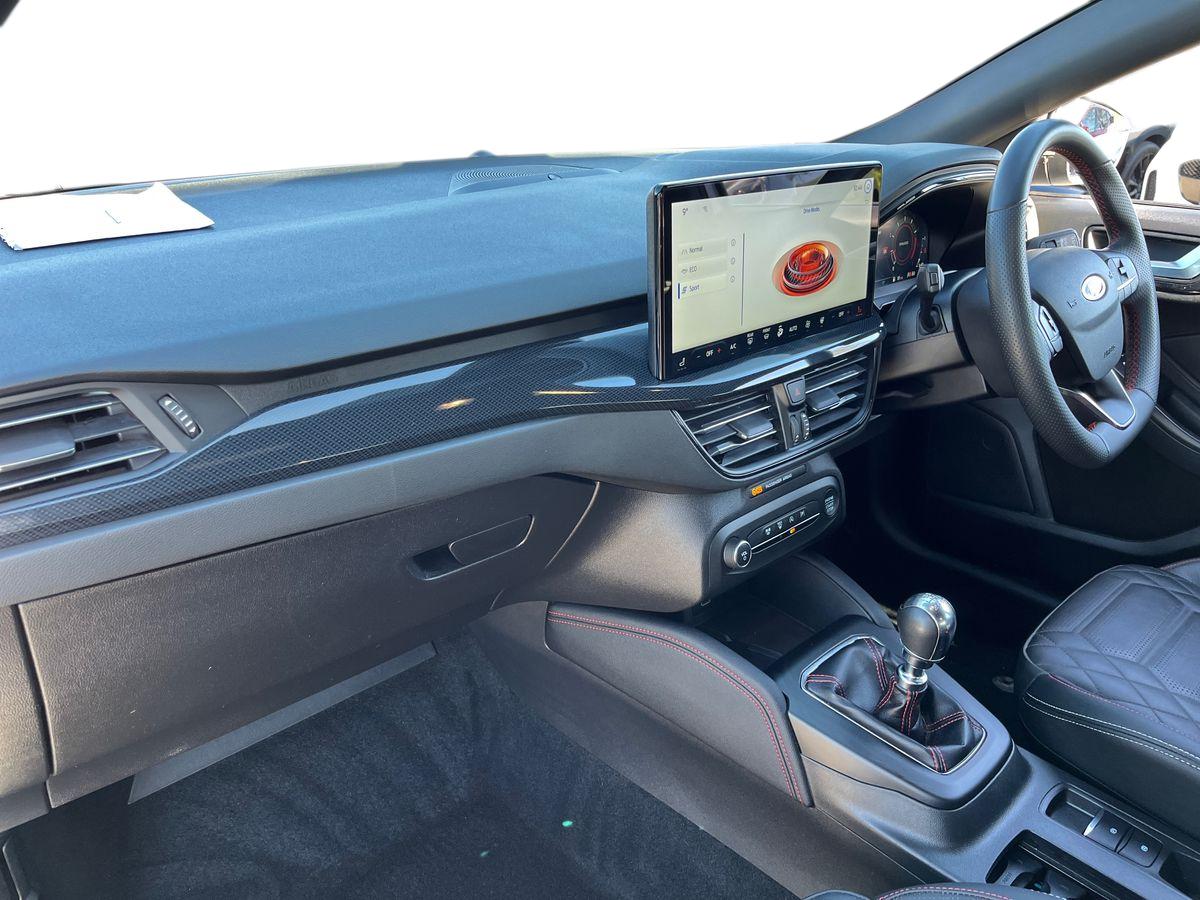 Used Ford Focus 2023 for sale - 76045442: Photo 6