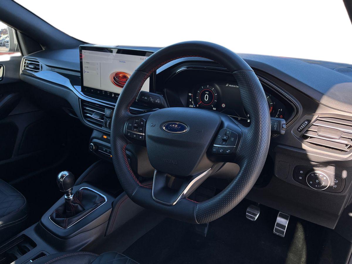 Used Ford Focus 2023 for sale - 76045442: Photo 8