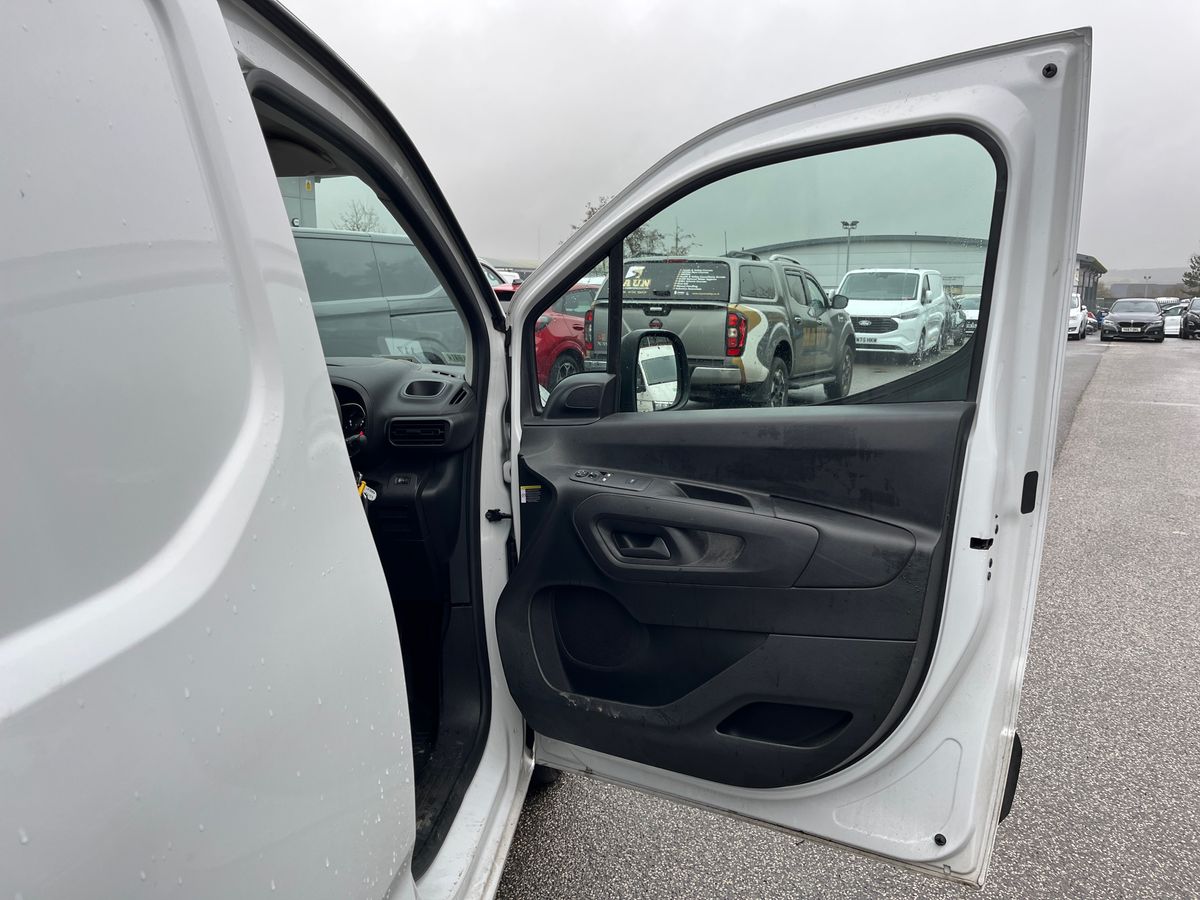 Used Citroen Berlingo 2023 for sale - 77432187: Photo 40