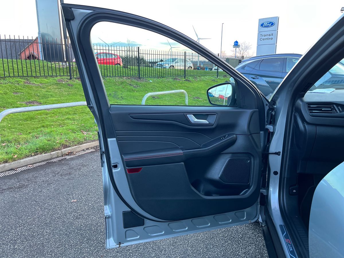 Used Ford Kuga 2025 for sale - 77271677: Photo 41