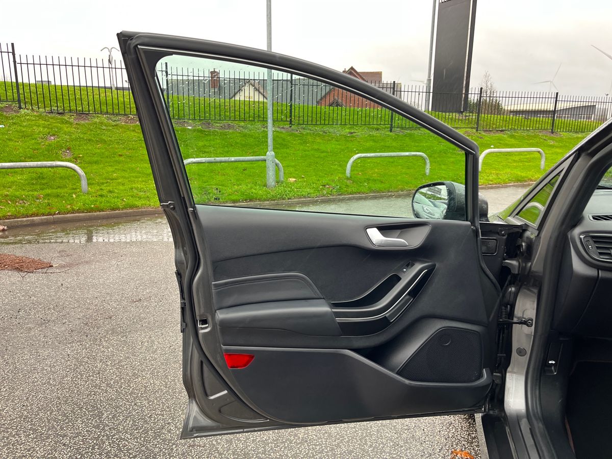 Used Ford Fiesta 2023 for sale - 76853631: Photo 33