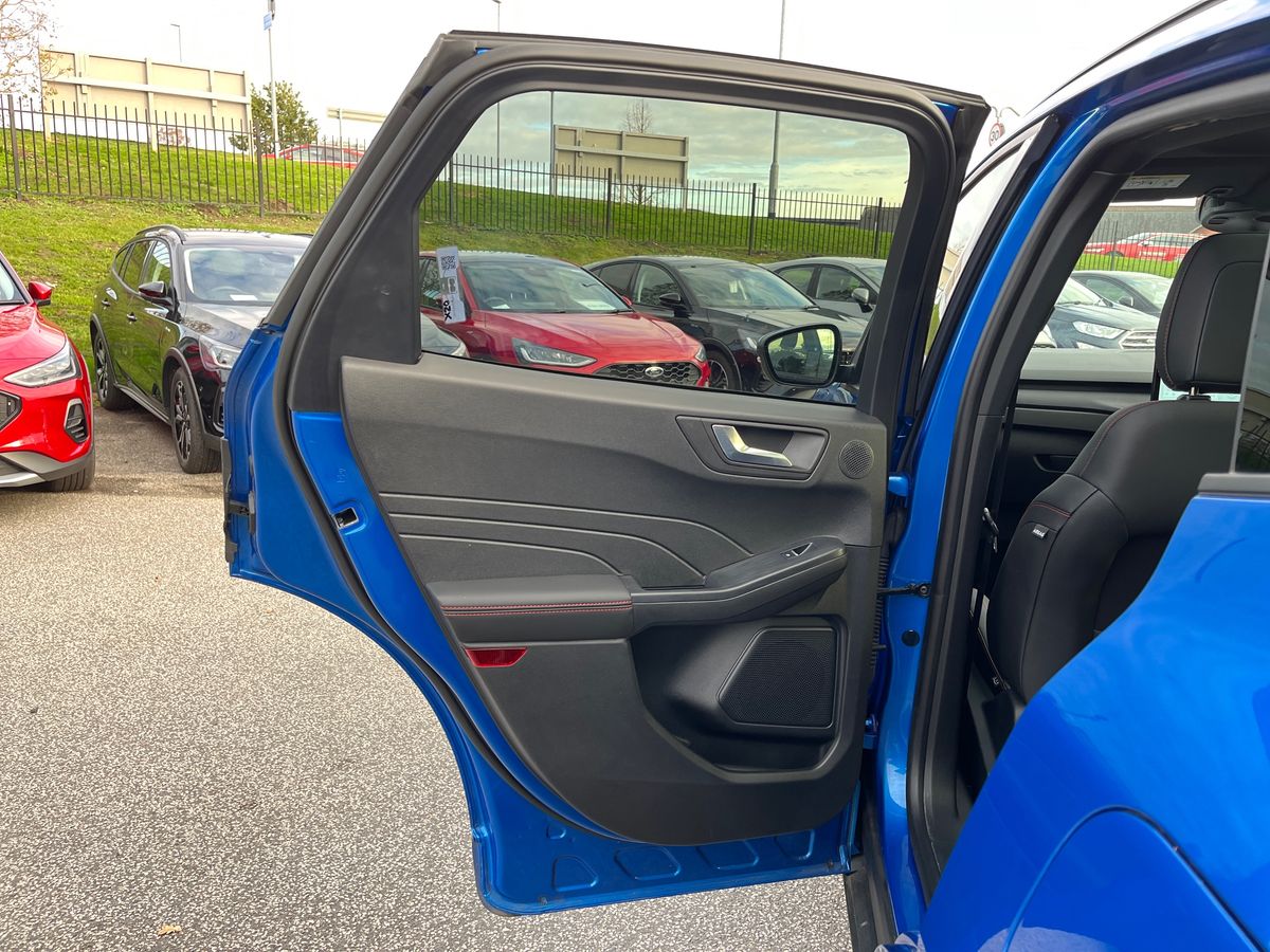 Used Ford Kuga 2024 for sale - 76351872: Photo 37