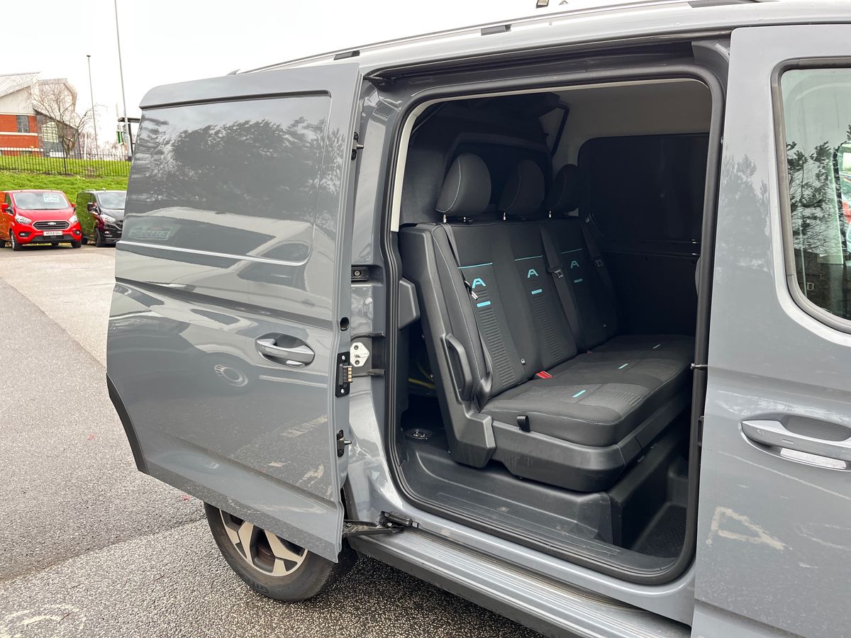 Used Ford Transit Connect 2025 for sale - 76736065: Photo 25