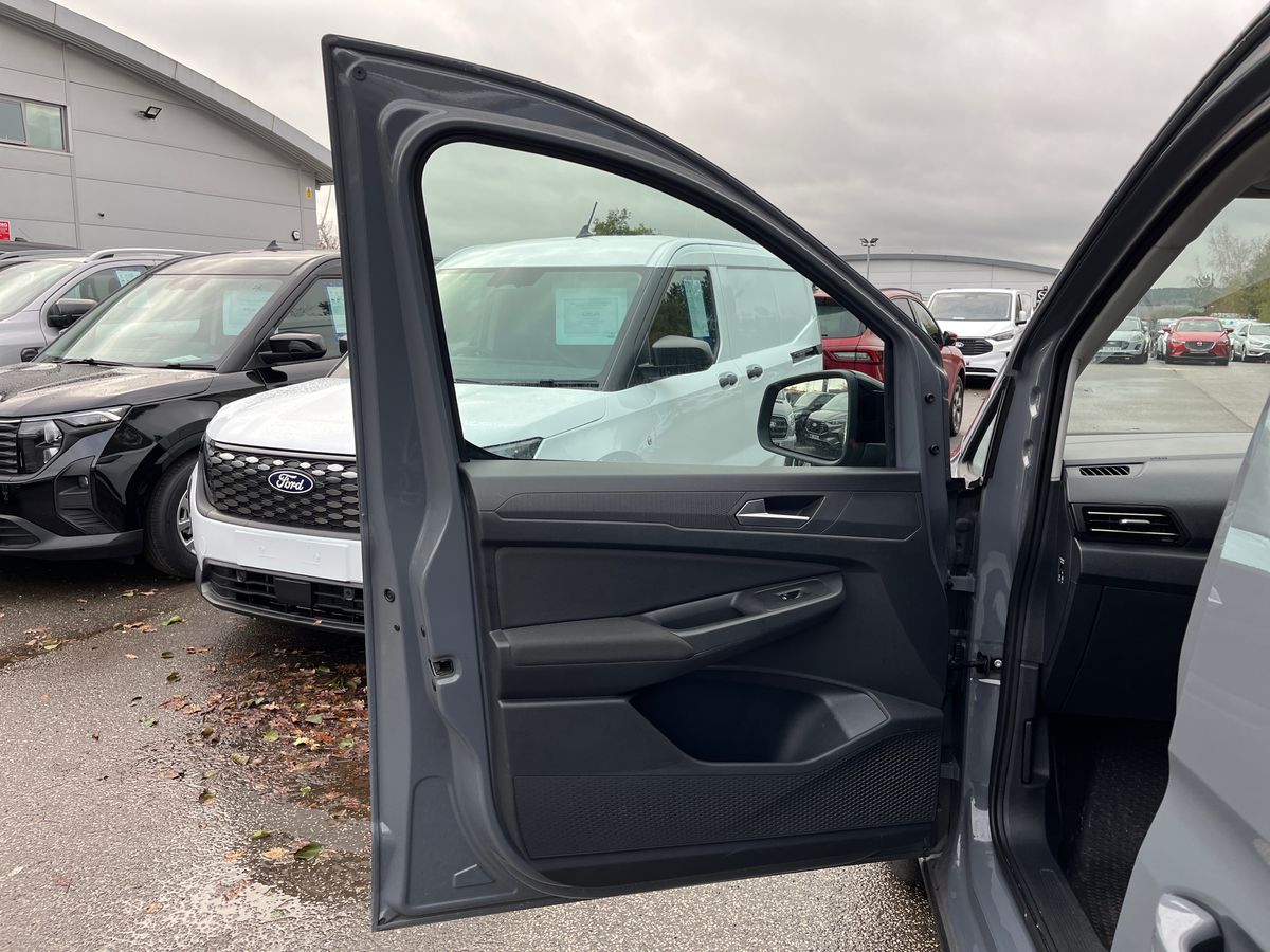 Used Ford Transit Connect 2025 for sale - 76736065: Photo 30