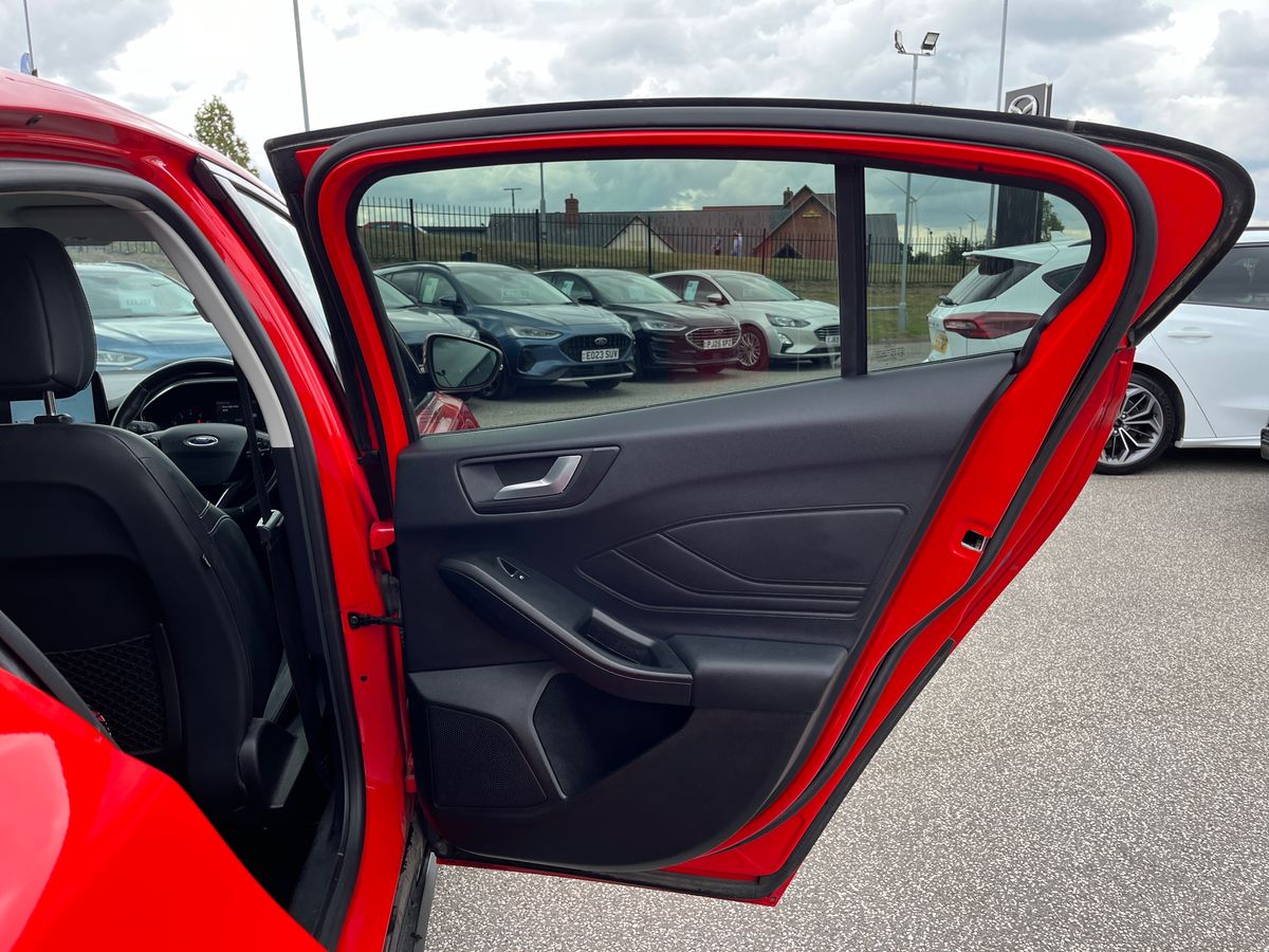 Used Ford Focus 2018 for sale - 76412842: Photo 28