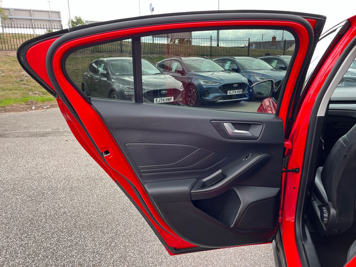 Used Ford Focus 2018 for sale - 76412842: Photo 29