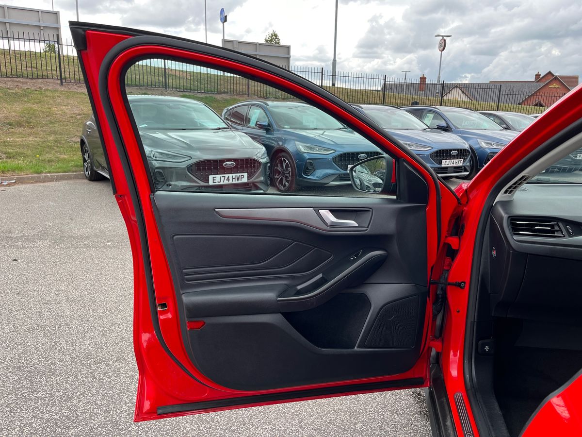 Used Ford Focus 2018 for sale - 76412842: Photo 31