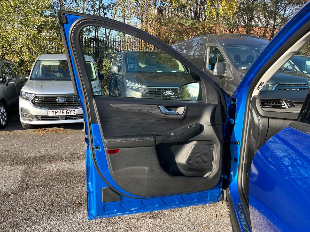 Used Ford Kuga 2024 for sale - 76706843: Photo 42