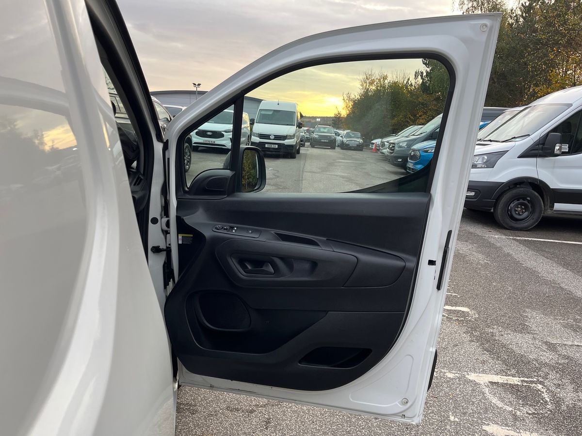 Used Peugeot Partner 2021 for sale - 76462257: Photo 37