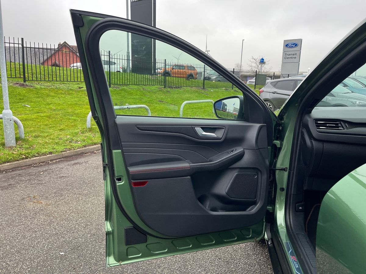 Used Ford Kuga 2025 for sale - 77340713: Photo 41