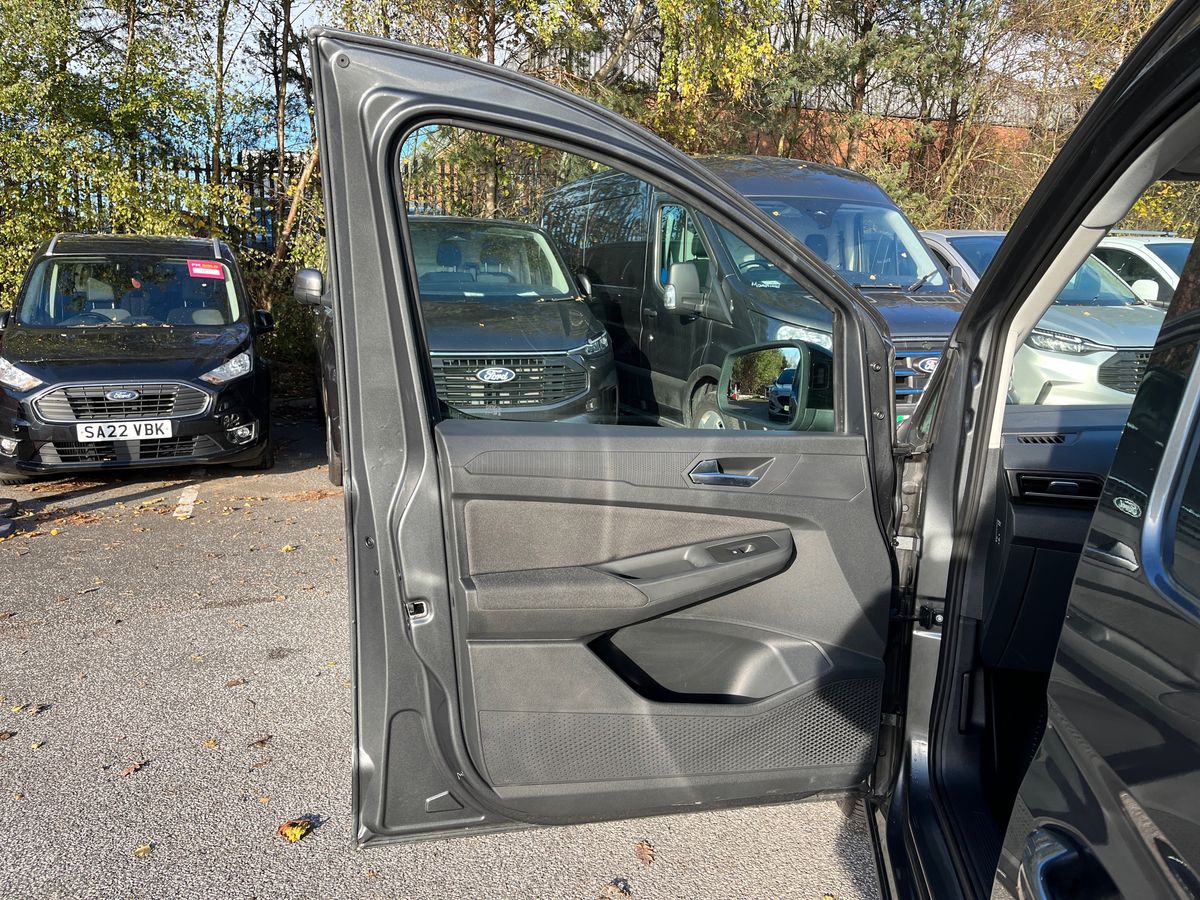 Used Ford Transit Connect 2025 for sale - 76650623: Photo 30