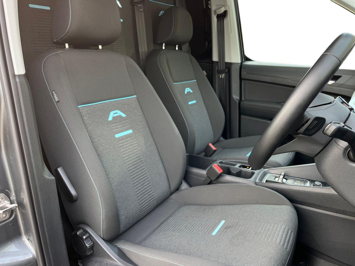 Used Ford Transit Connect 2025 for sale - 76650623: Photo 6