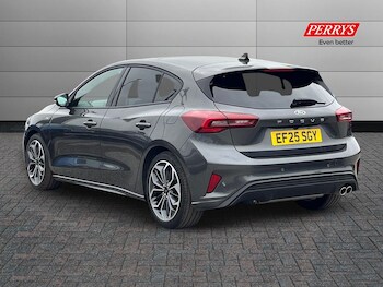 Used Ford Focus 2025 for sale - 76310957: Photo 2