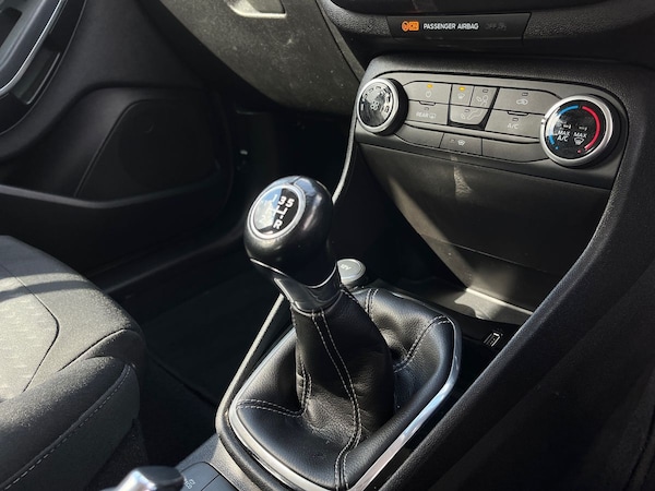Used Ford Fiesta 2018 for sale - 76097419: Photo 19