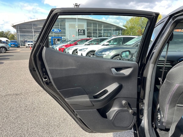 Used Ford Fiesta 2018 for sale - 76097419: Photo 32