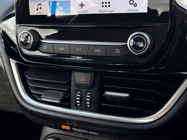 Used Ford Fiesta 2018 for sale - 76097419: Photo 37