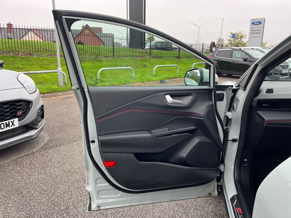 Used Ford Puma 2025 for sale - 76243777: Photo 33